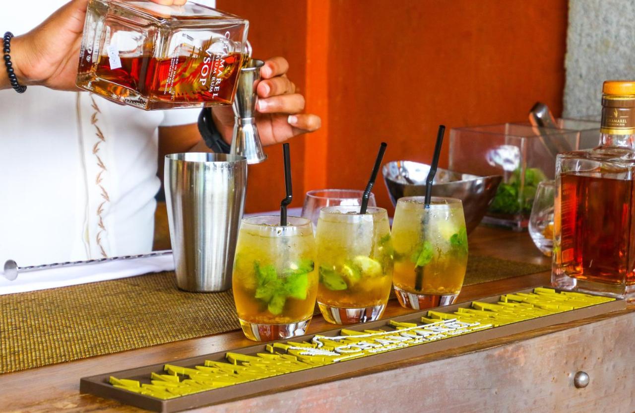 Country Inn Goa Varca Beach - 2 Minutes Walk To The Beach Extérieur photo