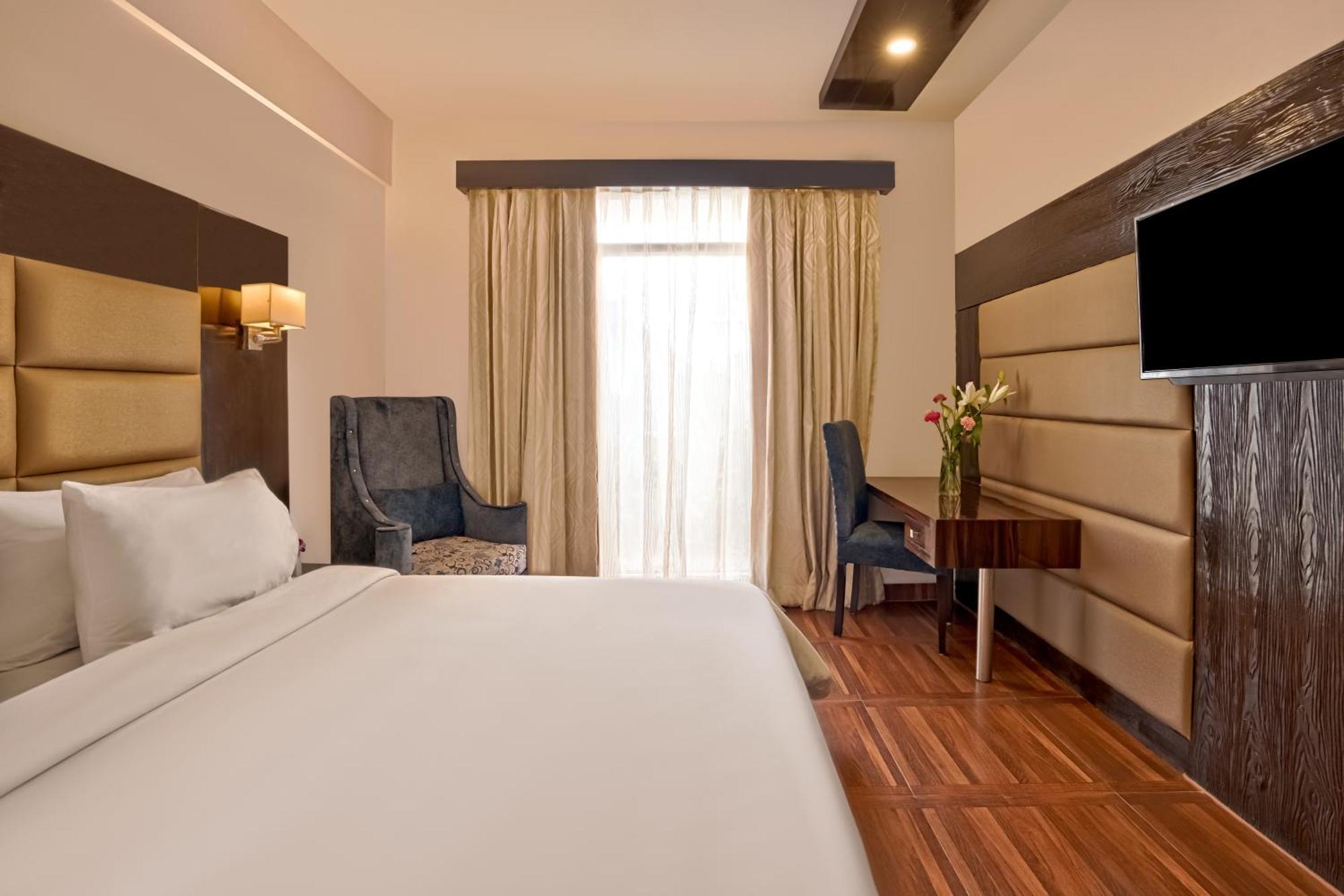 Country Inn Goa Varca Beach - 2 Minutes Walk To The Beach Extérieur photo