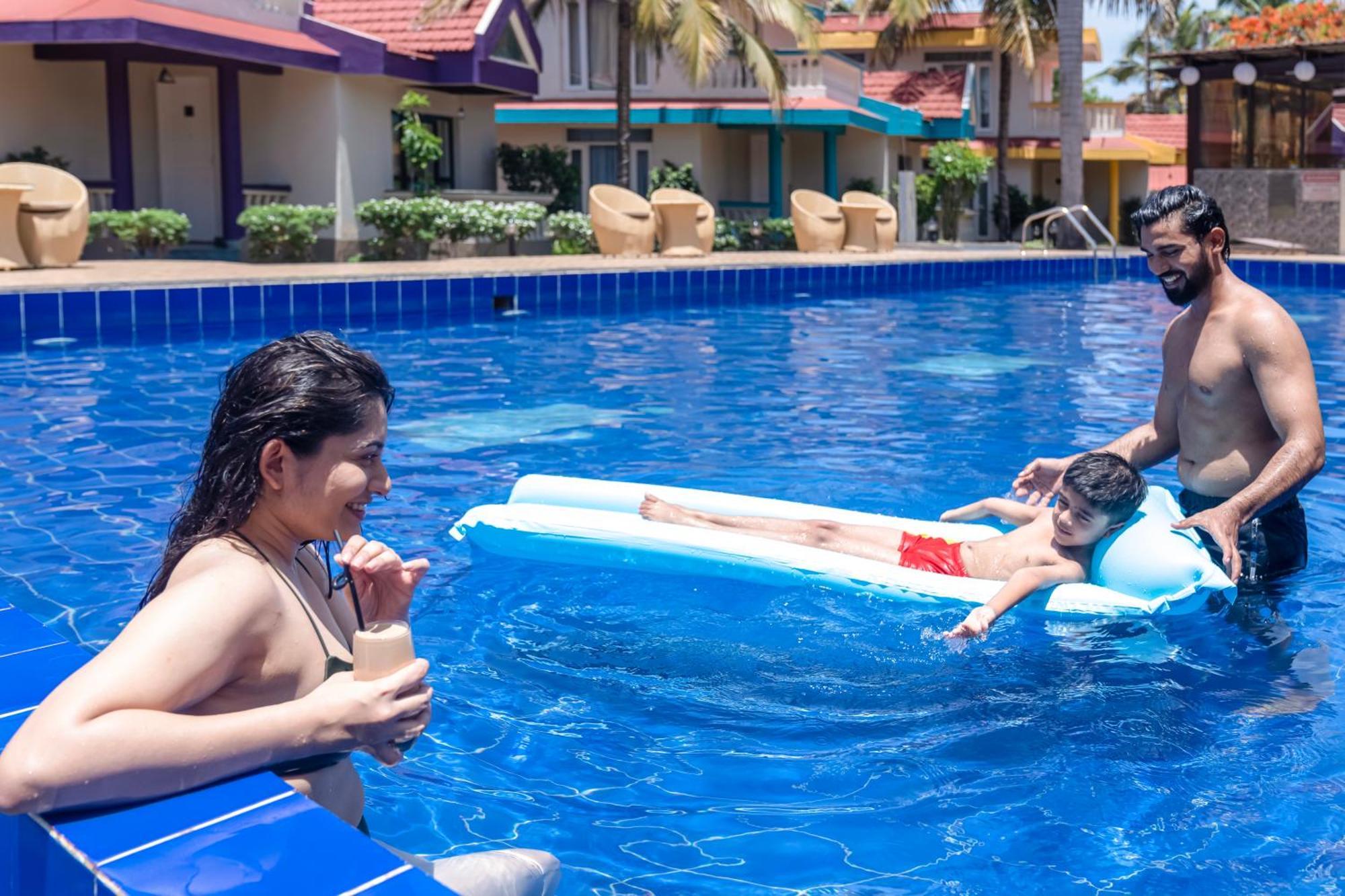 Country Inn Goa Varca Beach - 2 Minutes Walk To The Beach Extérieur photo